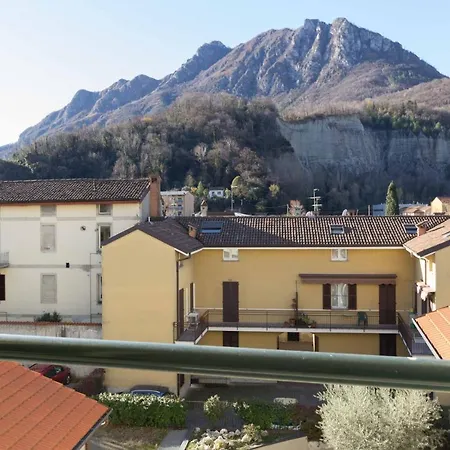 Casa Vacanza Lagolecco Appart hôtel Lecco